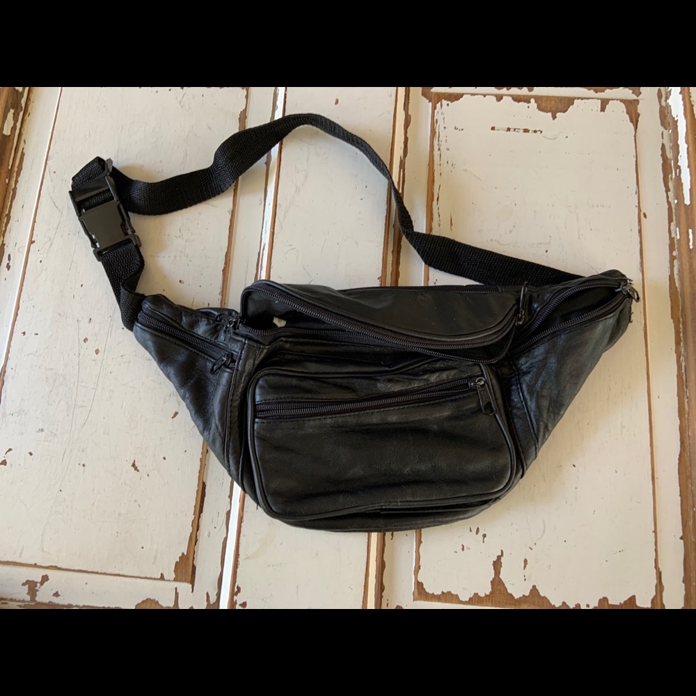 1990’s Vintage Fanny Pack Vinyl Gem
